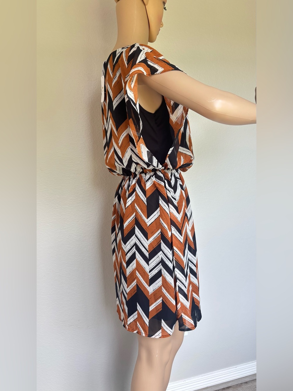 Charming Charlie Chevron Print Mini Dress in Rust, Black & White - Picture 12 of 15
